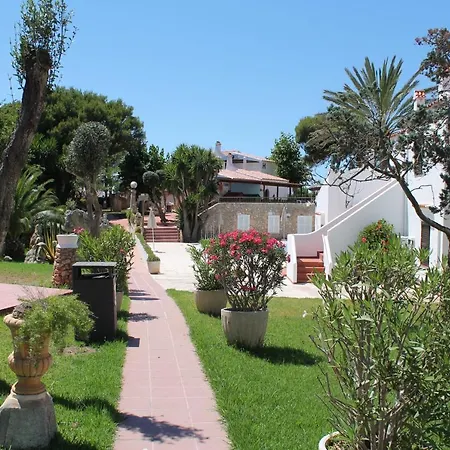 Talayot 3* Cala'N Blanes (Menorca)