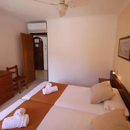 Talayot 3* Cala'N Blanes (Menorca)