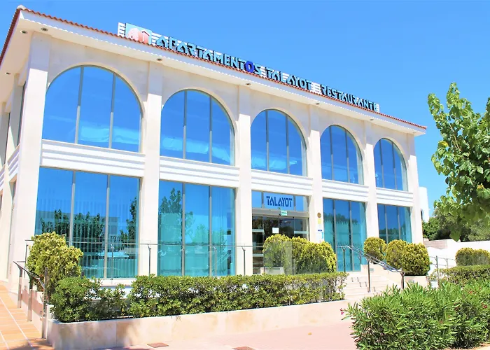 Apartmanhotel Talayot 3*