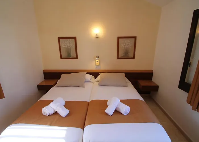 Talayot Apartahotel Cala'N Blanes (Menorca)